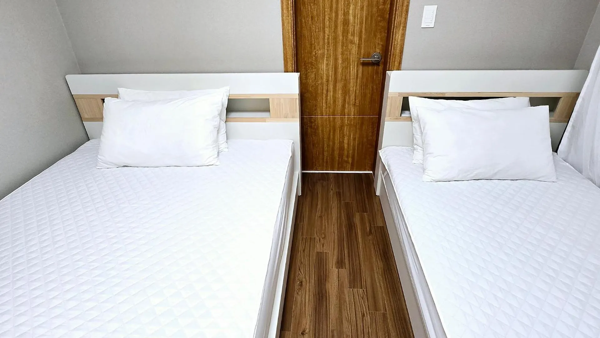 Incheon Airport Guesthouse L 0*,